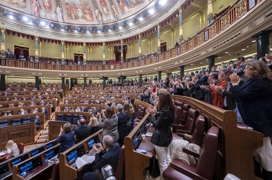 El Congreso debate hoy, por segunda vez, que eche a andar en la Cámara baja la reforma de la Ley de Arrendamientos Urbanos (LAU) para regular los alquileres temporales