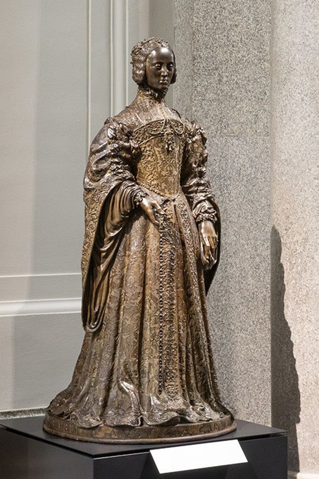 de la escultura de Isabel de Portugal.