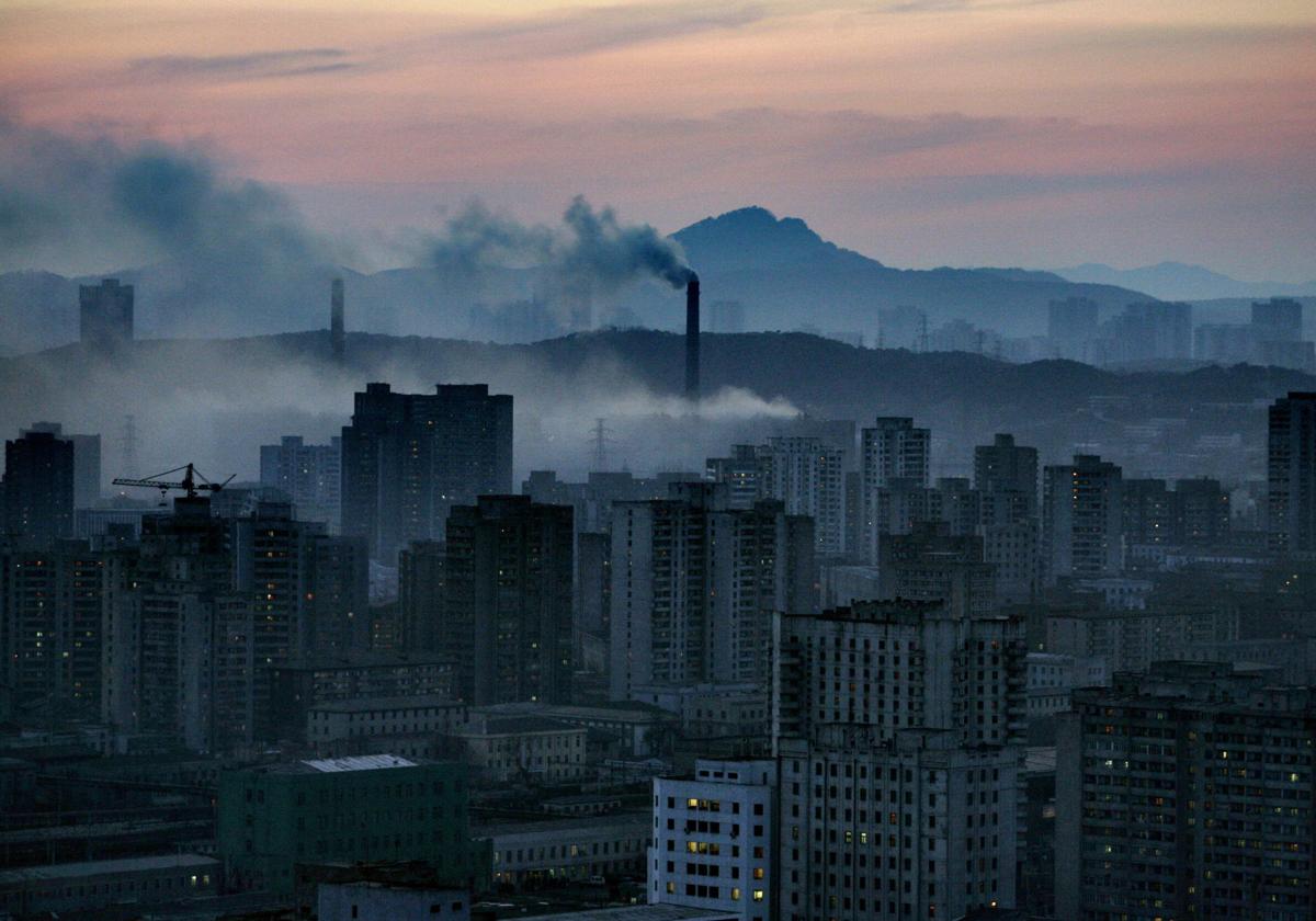 Imagen de archivo de una ciudad coreana bajo las nubes creadas por las centrales de carbón.