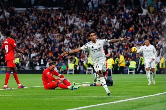 Los goles de la victoria del Madrid ante el Sevilla y el adiós de Navas