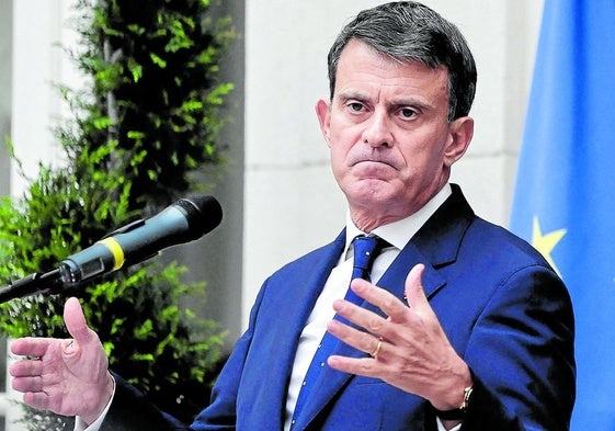 El nombramiento de Valls enturbia las relaciones entre Bayrou y la izquierda francesa