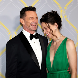 La romántica cita de Hugh Jackman y Sutton Foster que confirma su noviazgo