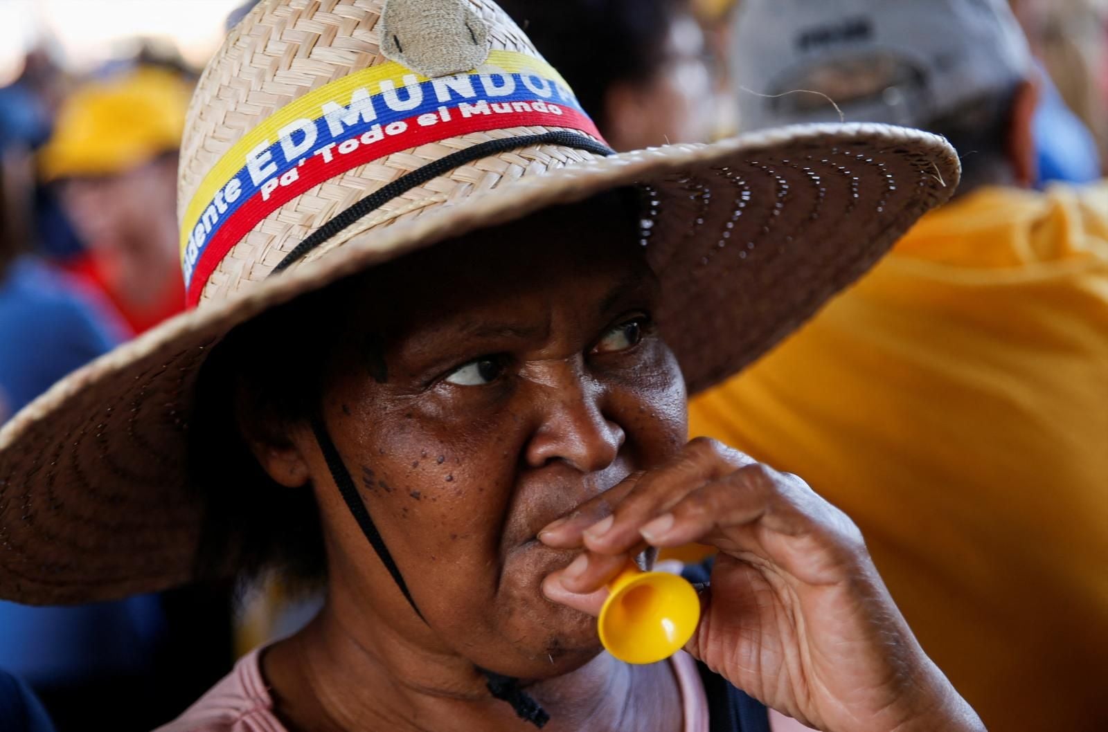 Fotografías: los opositores al chavismo se concentran en Caracas ante la presencia de las nuevas milicias civiles armadas