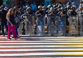 Fotografías: los opositores al chavismo se concentran en Caracas ante la presencia de las nuevas milicias civiles armadas
