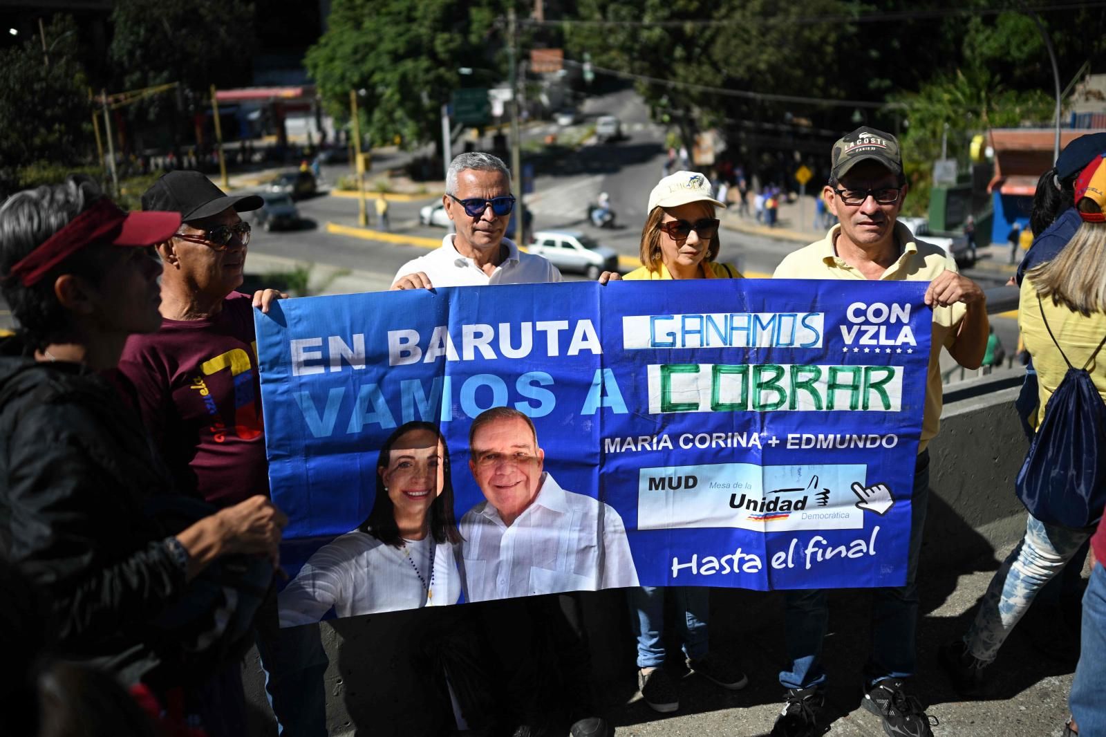 Fotografías: los opositores al chavismo se concentran en Caracas ante la presencia de las nuevas milicias civiles armadas