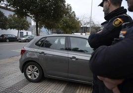 El hermano de Pedro Sánchez ha llegado en coche al Palacio de Justicia de Badajoz.