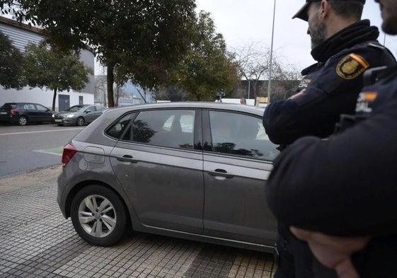 El hermano de Pedro Sánchez ha llegado en coche al Palacio de Justicia de Badajoz.