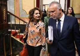 María Jesús Montero y Ángel Víctor Torres en el Congreso de los Diputados.