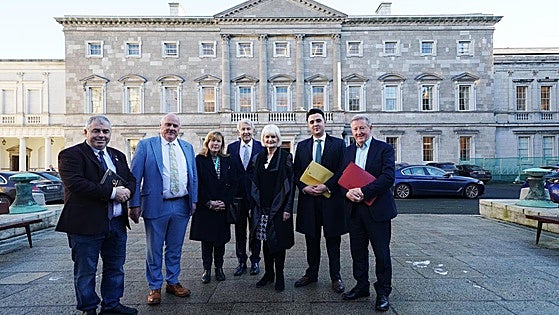 Los dos grandes partidos de Irlanda pactan un nuevo Gobierno con los independientes