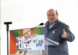 Andoni Ortuzar participa en el 115 aniversario de la Organización Municipal del PNV de Leioa (Vizcaya).