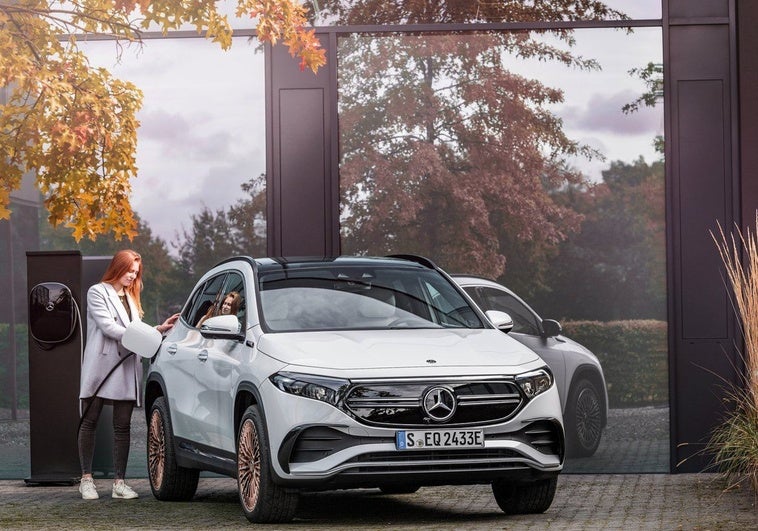 ¿Cuánto se ahorra al comprar un coche eléctrico de ocasión?