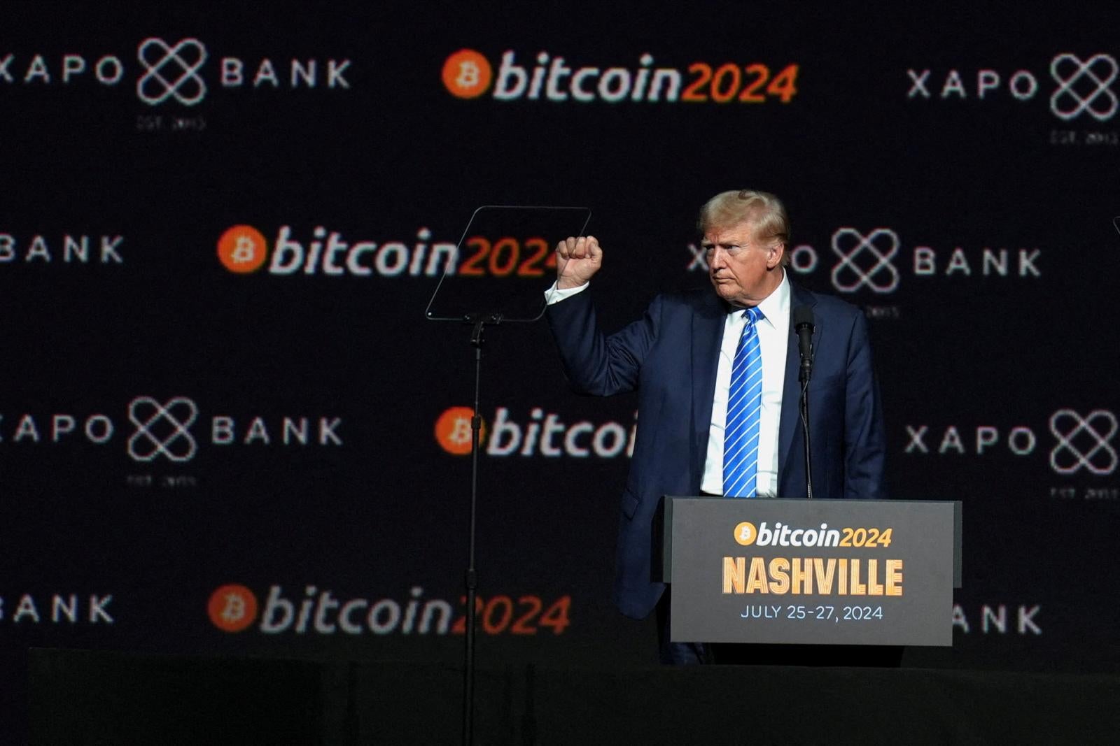 Trump en una reunión de criptomonedas.