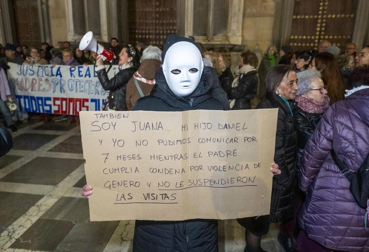 Imagen de una protesta en apoyo a Juana Rivas que tuvo lugar la semana pasada.