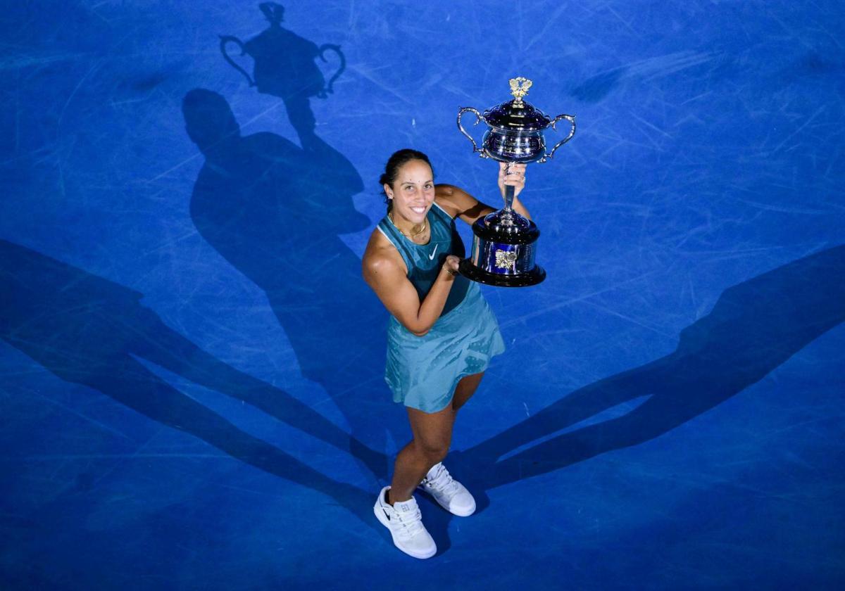 Madison Keys, con el trofeo de campeona.