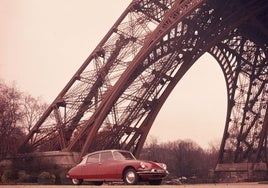 El DS en una icónica imagen en París