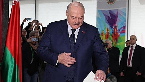La comisión electoral de Bielorrusia ratifica el aplastante «triunfo» de Lukashenko