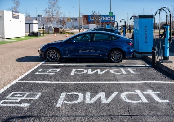 Puntos de recarga públicos para coche eléctrico