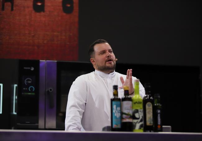 Agustín Ferrando Balbí, durante su ponencia.