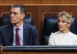 Pedro Sánchez y Yolanda Díaz, durante un pleno en el Congreso.