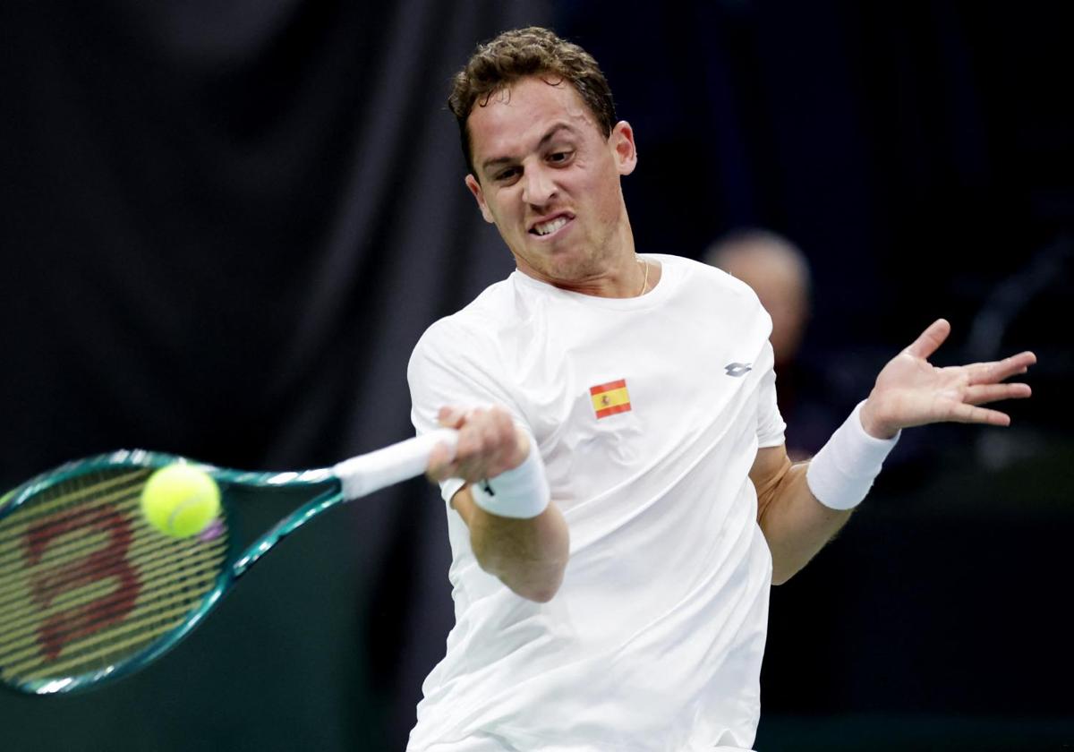 Roberto Carballés, en su partido de la Davis ante el suizo Jerome Kym.