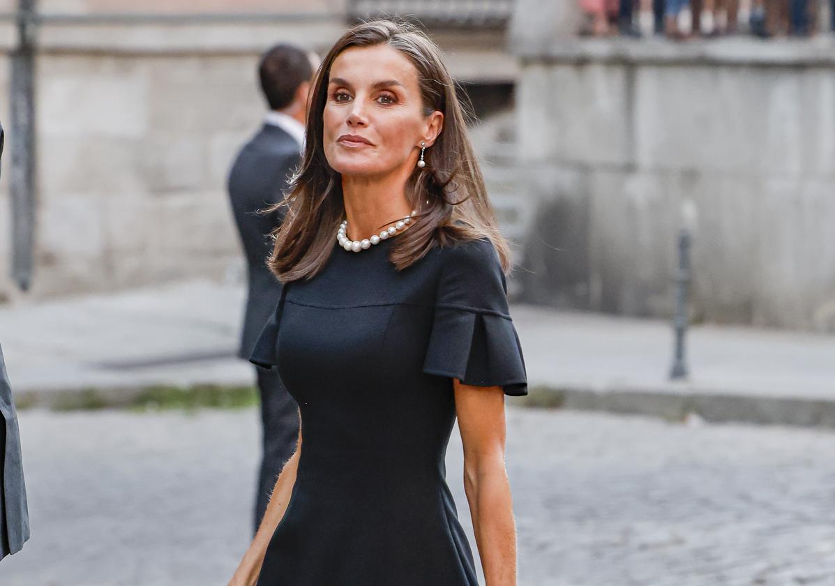 Un medio portugués revela un viaje de urgencia de la reina Letizia a Gales