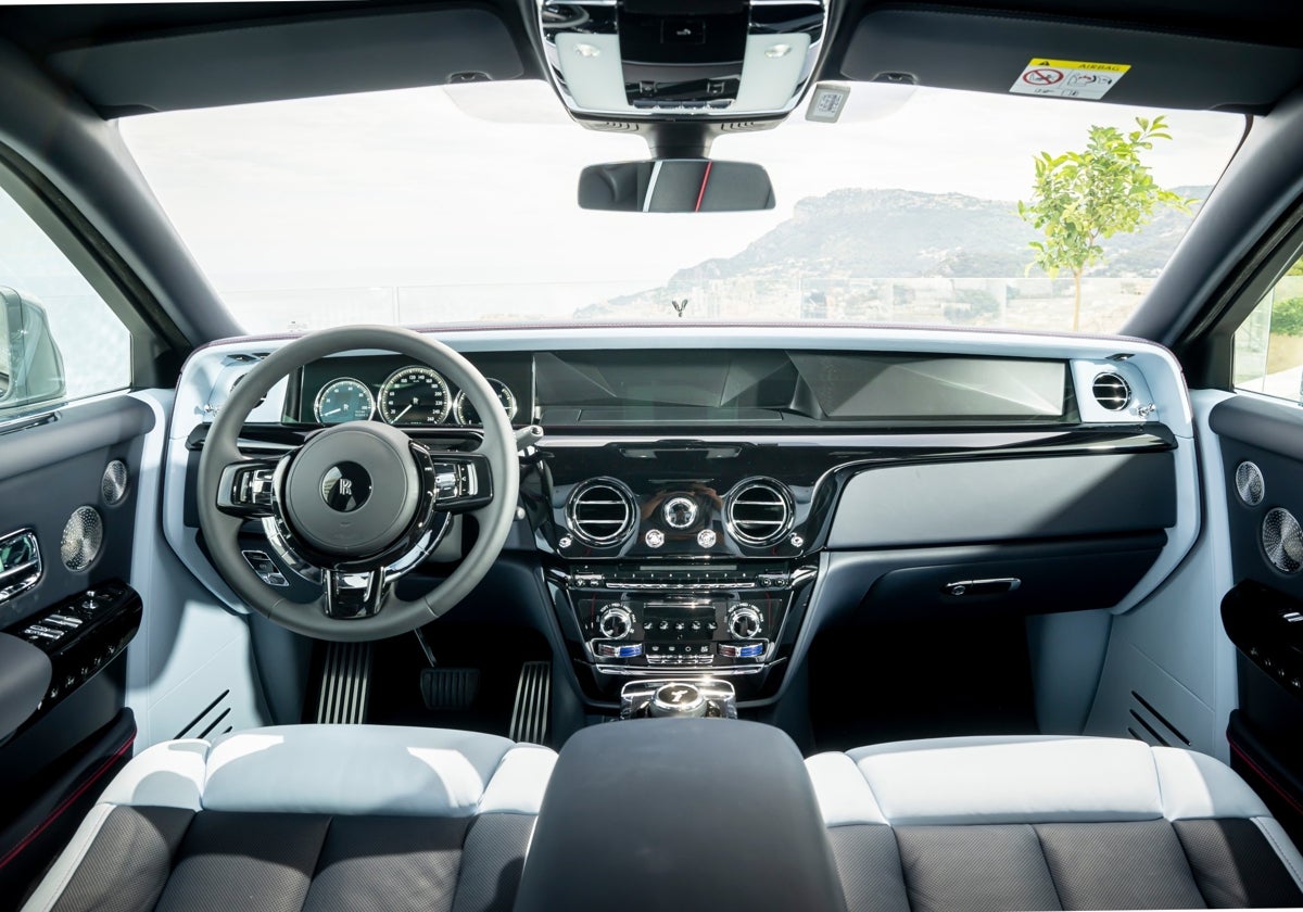 Interior del Phantom, donde viene integrado de serie el sistema que desprende una fragancia creada por Rolls-Royce.