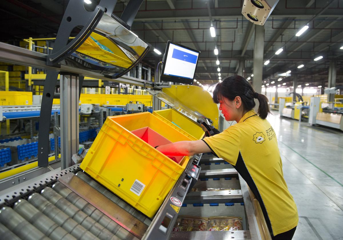 Un centro logístico para compras 'online' en Nanjing.