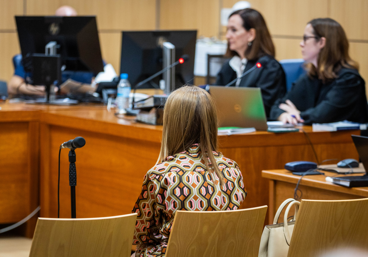 La acusada, durante el juicio en la Audiencia de Valencia.