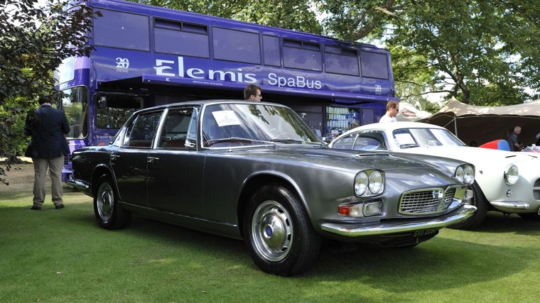 El Quattroporte de 1966, se inspira en el 5000 GT carrozado por Frua