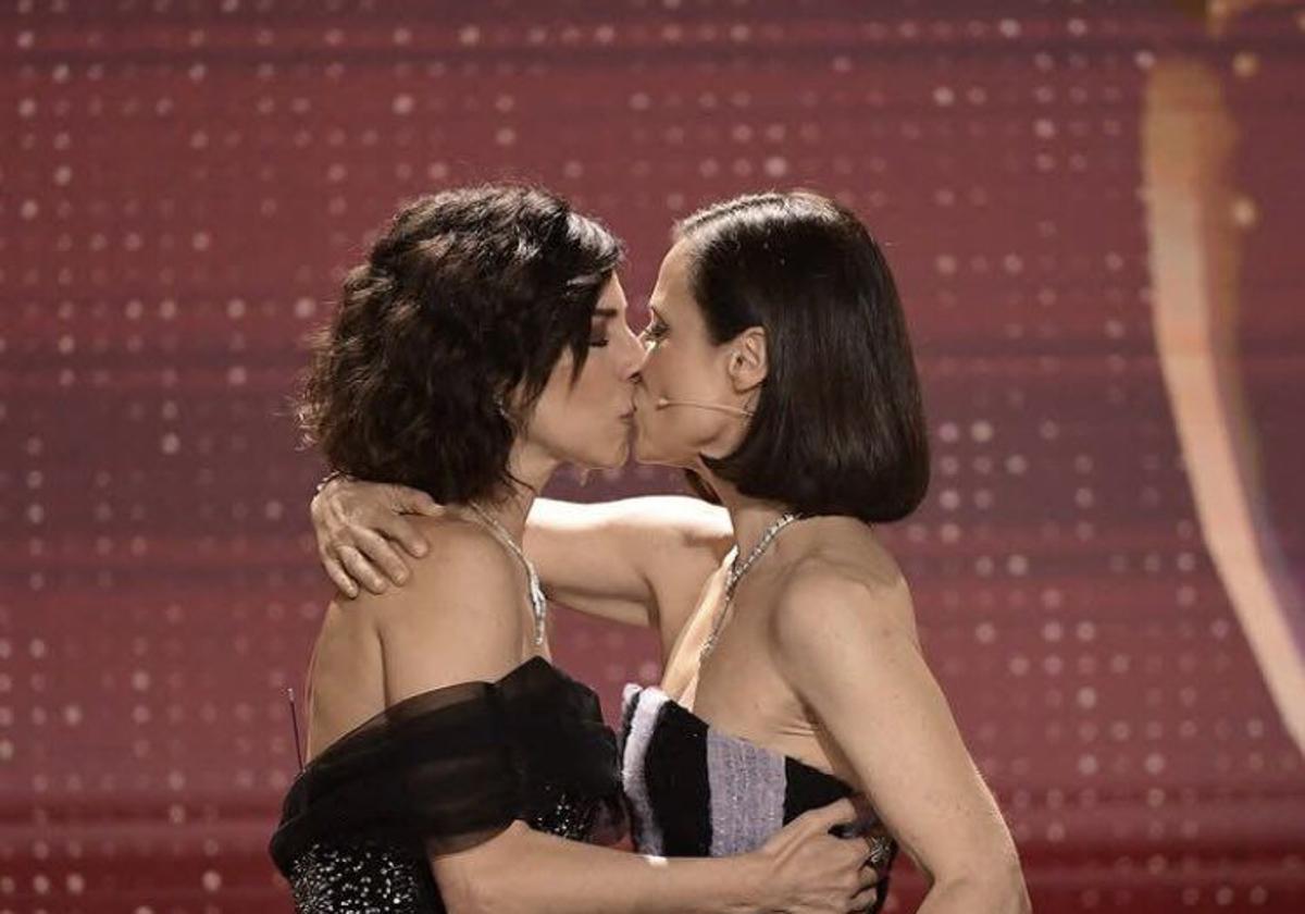 Maribel Verdú y Aitana Sánchez Gijón en la gala de los Goya 2025.