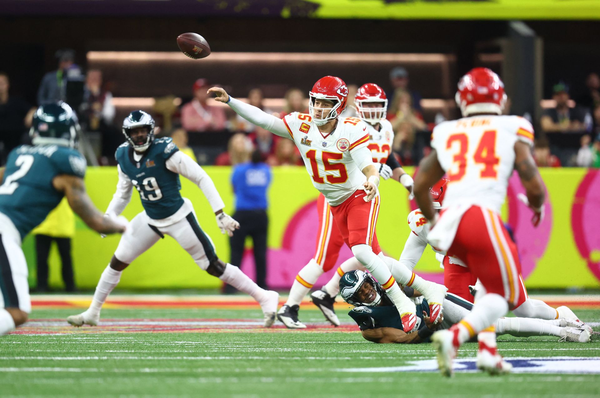 La defensa de los Philadelphia Eagles consiguió maniatar a Patrick Mahomes durante el primer cuarto. 