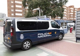 Imagen de archivo de un furgón de la Policía Nacional.