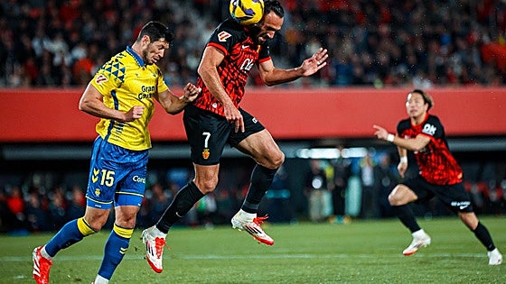 El Mallorca se acerca a Europa y deja a Las Palmas al borde del abismo
