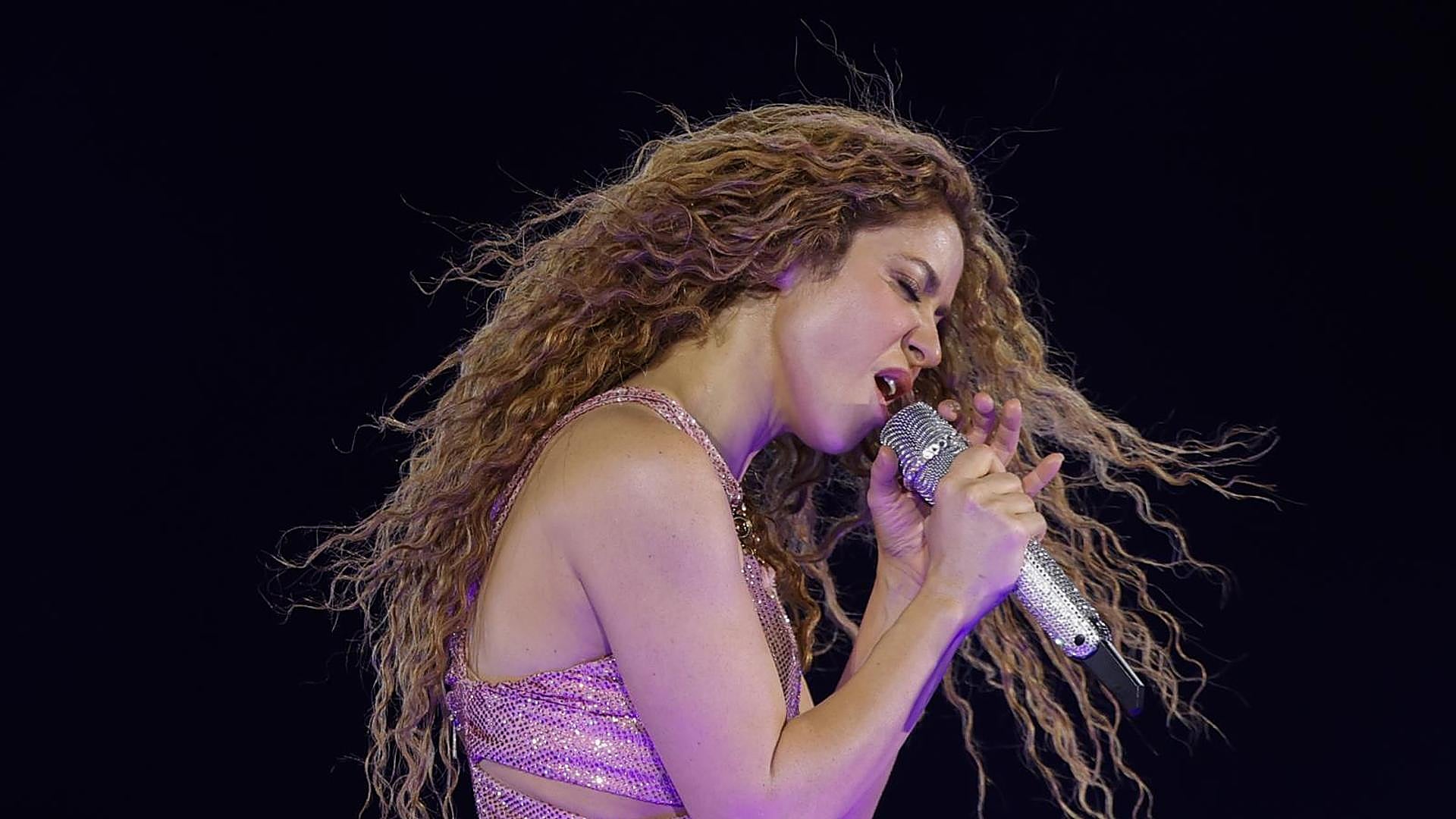 Shakira suspende su concierto en Lima tras ser hospitalizada de urgencia |  Ideal