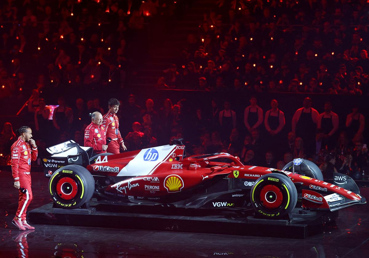 El nuevo Ferrari de Lewis Hamilton, una de las grandes atracciones.