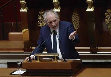 La oposición de izquierdas sube la presión sobre Bayrou por el escándalo del internado católico