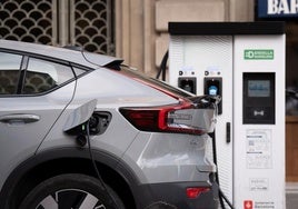 El Gobierno sigue retrasando la aprobación de las ayudas al coche eléctrico