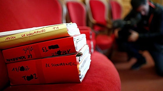 A juicio el cirujano francés acusado de abusar y violar a 300 niños durante décadas
