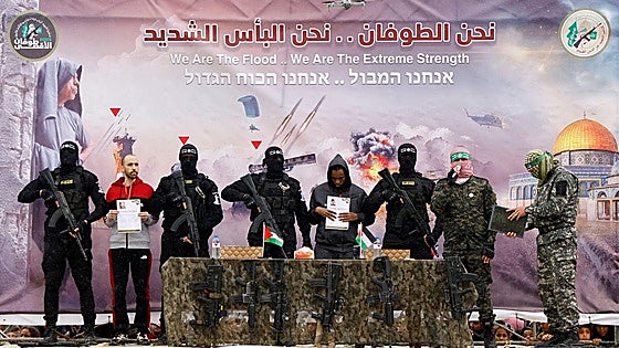 Hamás entrega a dos de los seis rehenes israelíes acordados para este sábado