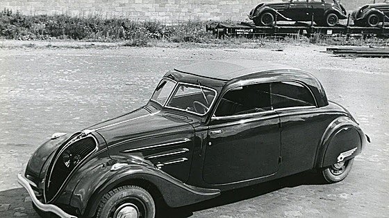 Elegancia del «Art Déco»: el Peugeot 402 celebra su 90 aniversario