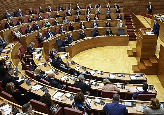 Comparecencia de Mazón en Les Corts, el pasado 15 de diciembre.