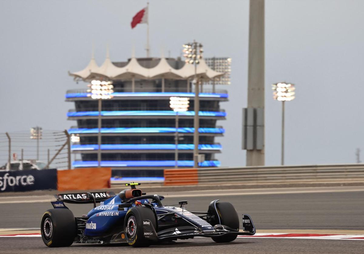 Carlos Sainz, en el circuito de Sakhir.