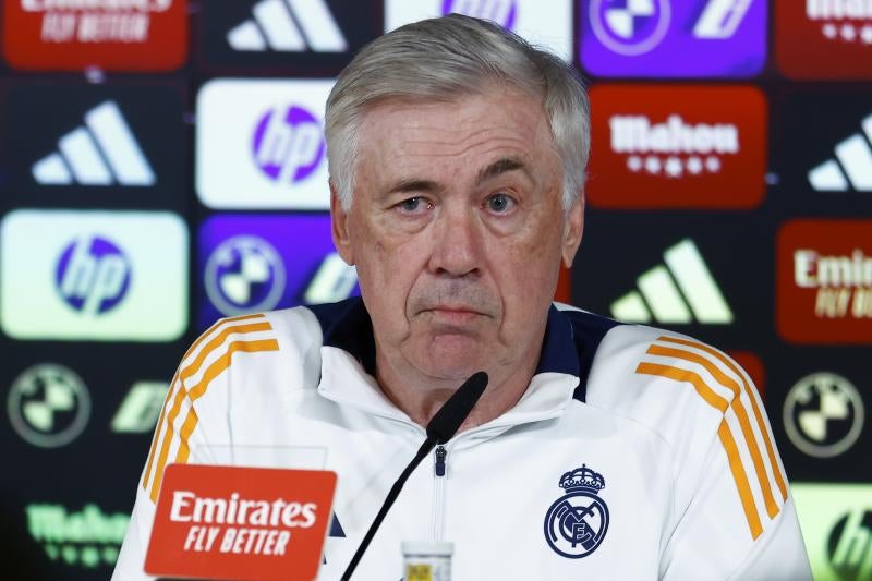 Ancelotti: «Valverde no jugará contra el Betis, pero estará disponible el martes»