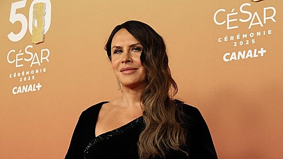 Karla Sofía Gascón regresa a la vida pública y acude a la ceremonia de los César