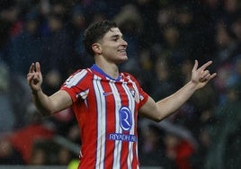 Julián Álvarez celebra su gol al Athletic.