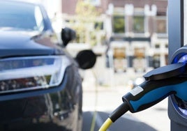 Las emisiones medias de CO2 de los turismos vendidos en febrero vuelven a caer hasta los 110,3 gramos de CO2 por kilómetro recorrido