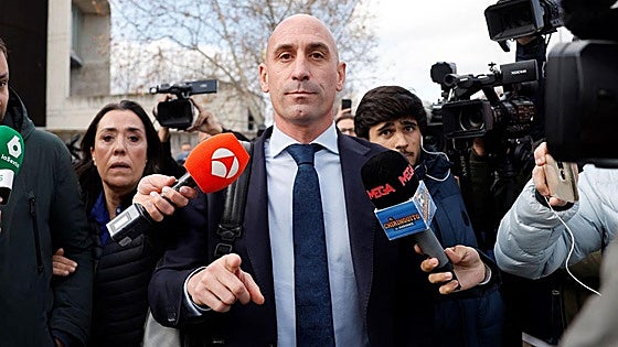 La Fiscalía pide repetir el juicio contra Rubiales por la «parcialidad» del juez