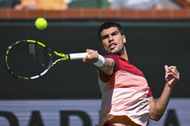 Alcaraz suma trece victorias seguidas en Indian Wells