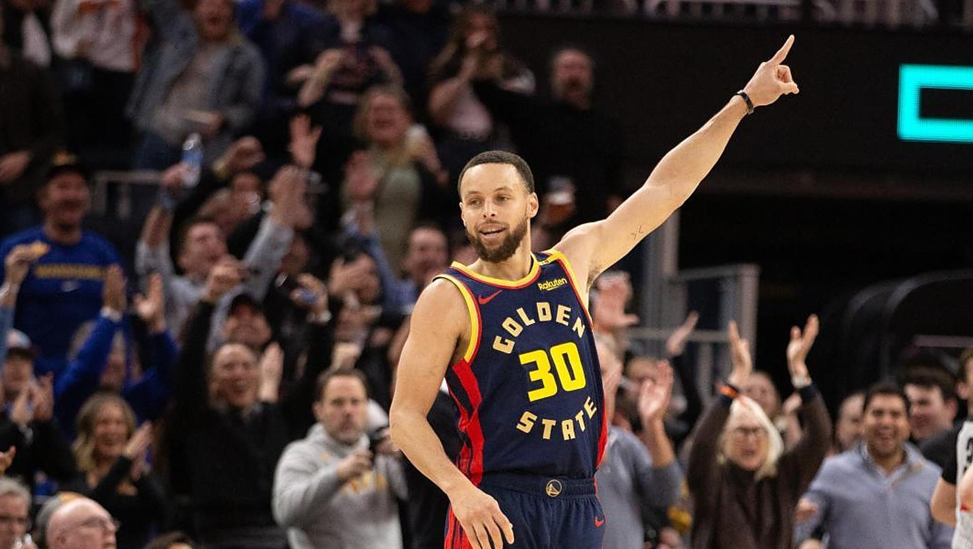 Stephen Curry Shatters 4,000 Triple-Doubles Milestone: A Content Writer’s Perspective