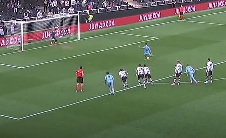 El Burgos se lleva los tres puntos del campo del Cartagena